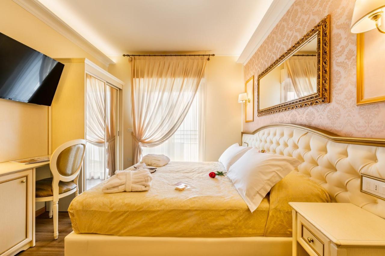 Hotel Mazzanti Milano Marittima Exterior foto