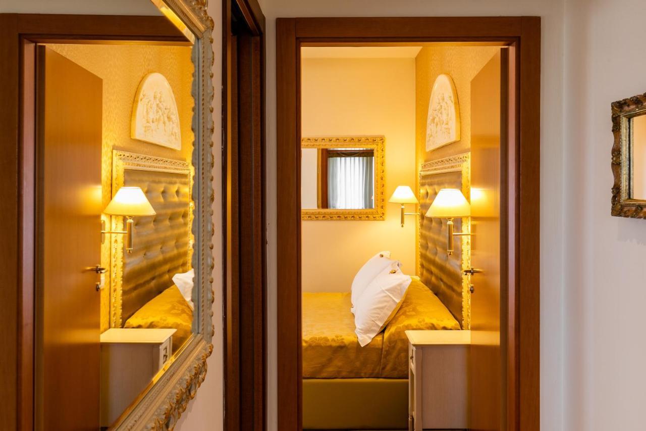 Hotel Mazzanti Milano Marittima Exterior foto