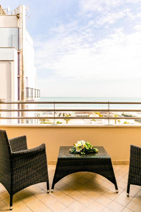 Hotel Mazzanti Milano Marittima Exterior foto